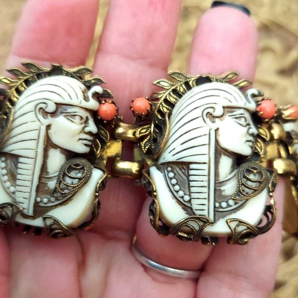 Selro Pharoah Egyptian Bracelet &Brooch Set